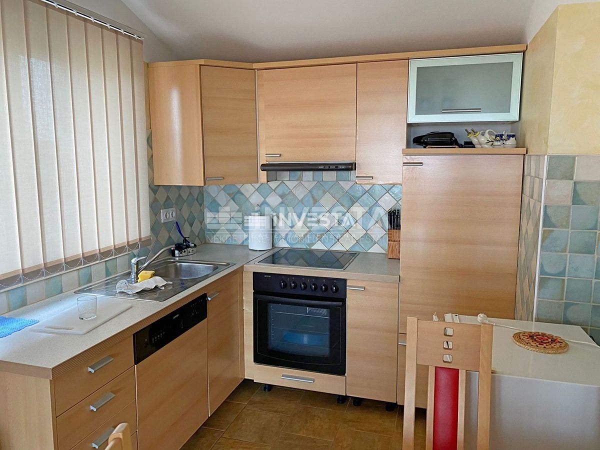 Dignano, casa indipendente con 2 unità abitative, vista mare