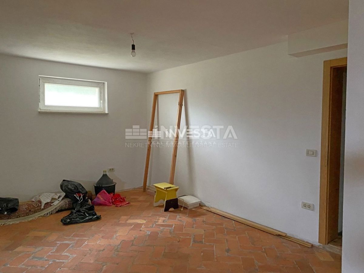 Dignano, casa indipendente con 2 unità abitative, vista mare