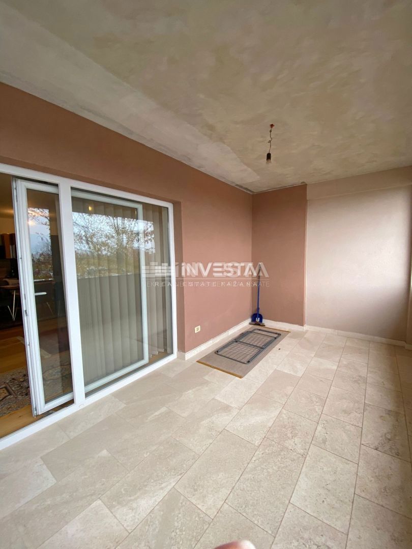 Dignano, casa indipendente con 2 unità abitative, vista mare