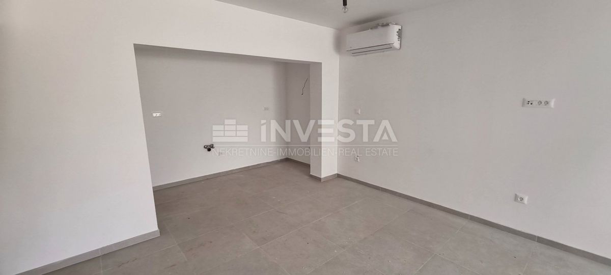 Fasana, appartamento in palazzina 74,80 m2, 2 camere + soggiorno, a 450m dal mare