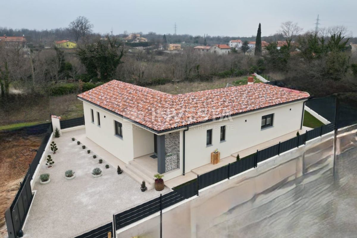 Zona di Vodnjan, nuova villa moderna al piano terra con piscina