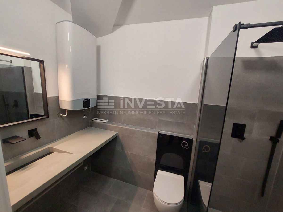 Pola, Veli Vrh, piano dell'edificio (in realtà, 4 appartamenti)