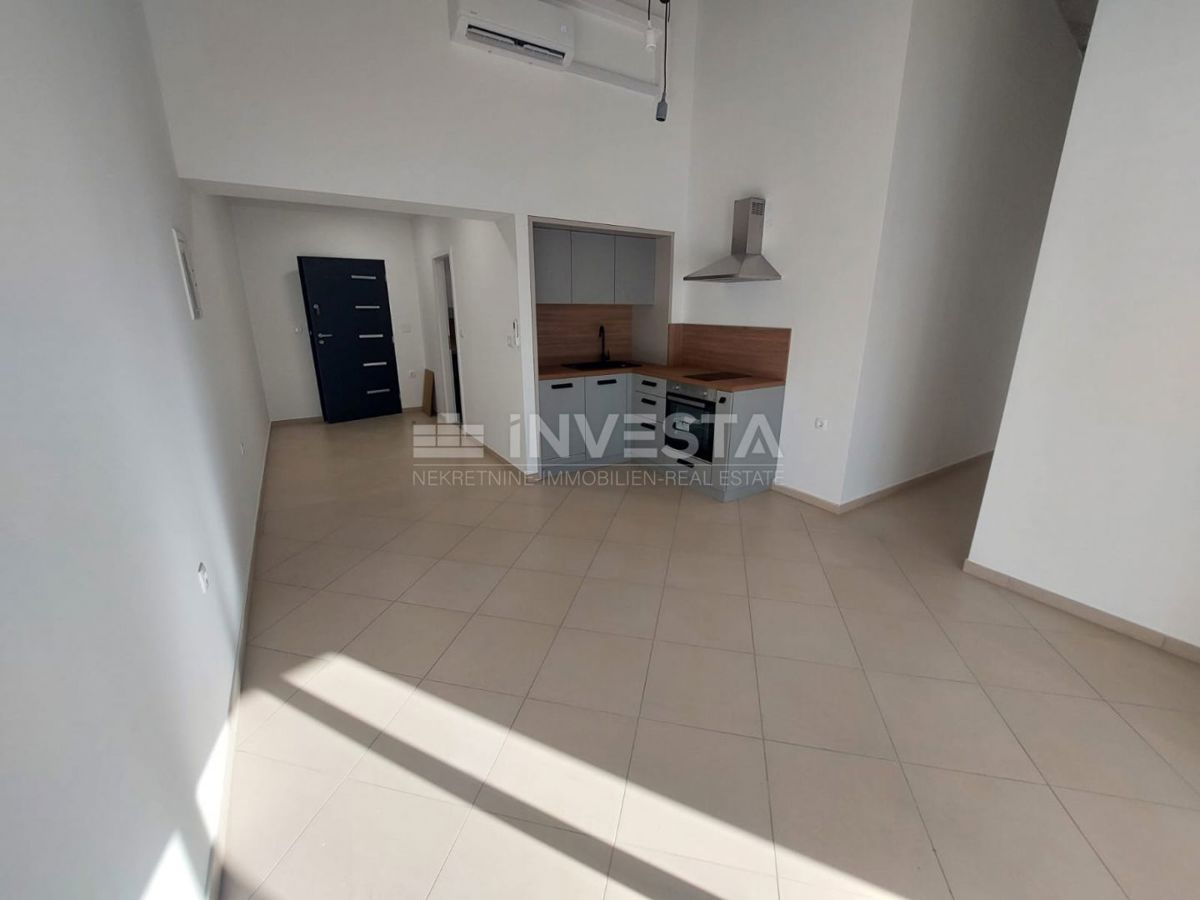 Pola, Veli Vrh, piano dell'edificio (in realtà, 4 appartamenti)