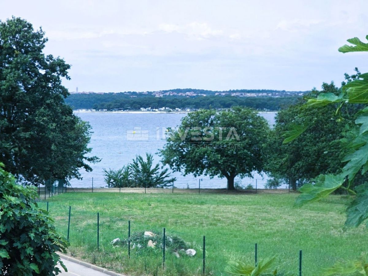 Ottima posizione! Casa arredata a pochi passi dal mare a Medulin