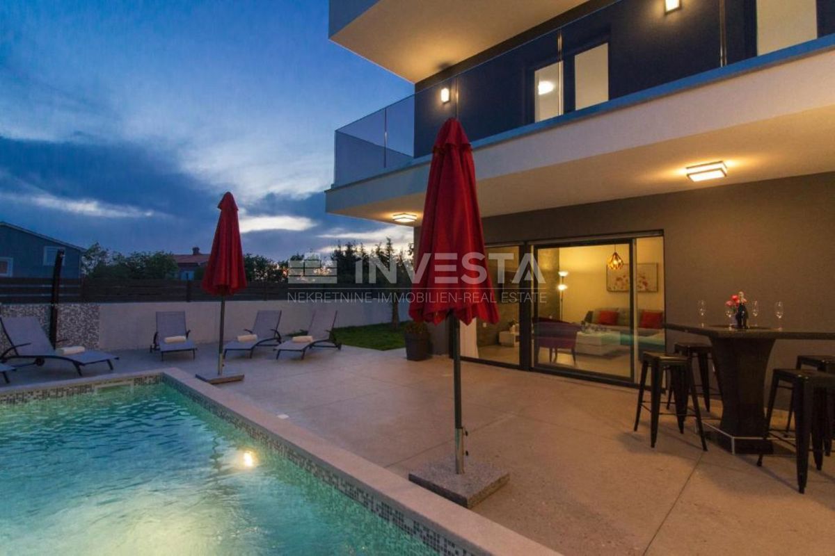 Ližnjan, Casa di moderna costruzione con 3 piani interrati