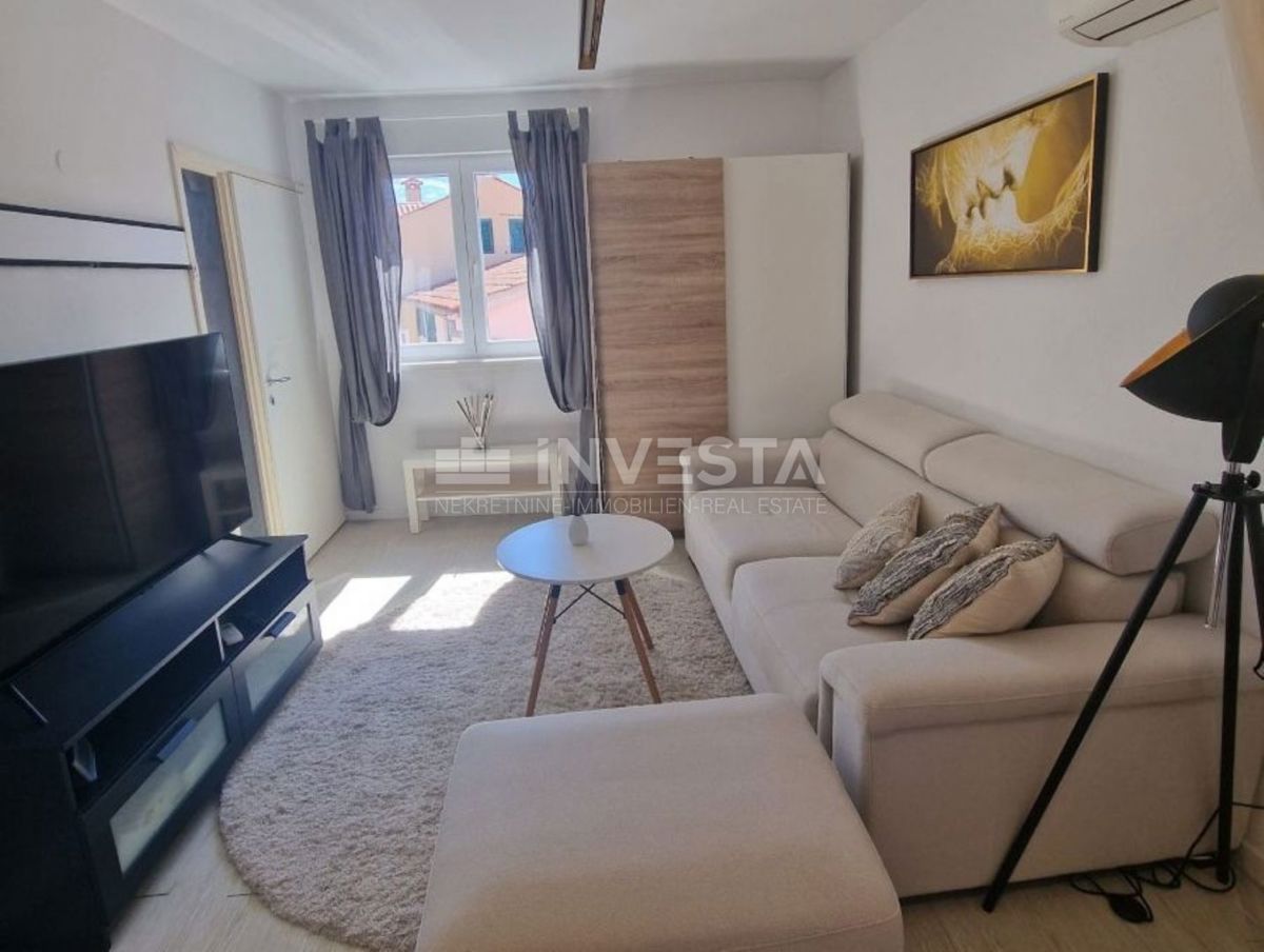 Rovigno, appartamento su due piani, 2 monolocali completamente attrezzati