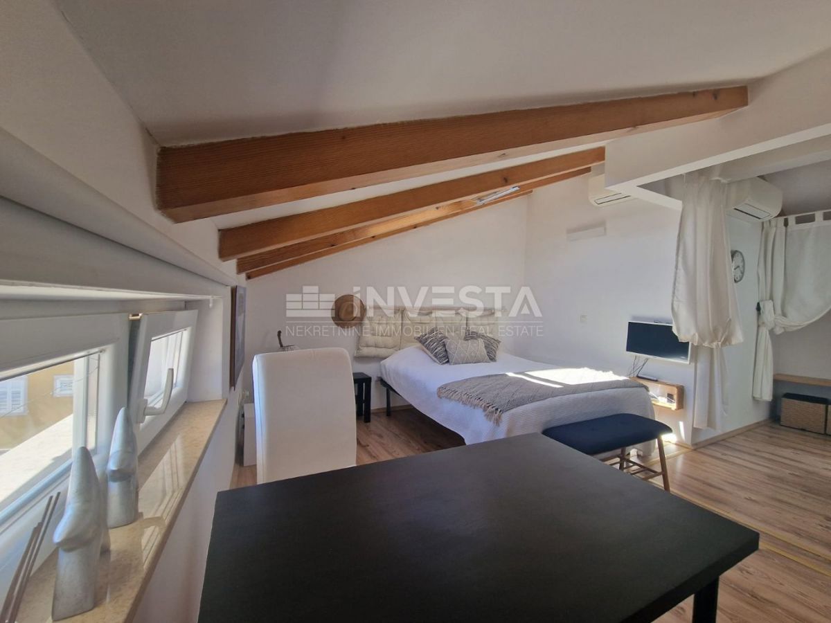 Rovigno, appartamento su due piani, 2 monolocali completamente attrezzati