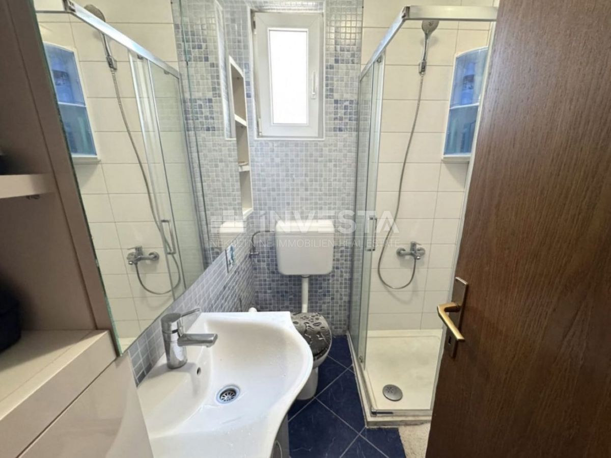 Fažana, Appartamento al piano terra con 2 camere da letto, posizione attraente vicino al mare