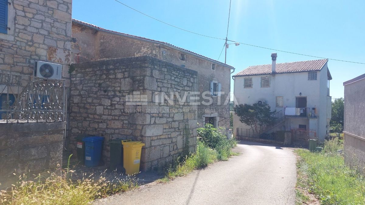 Višnjan, Casa in pietra – ristrutturazione iniziata