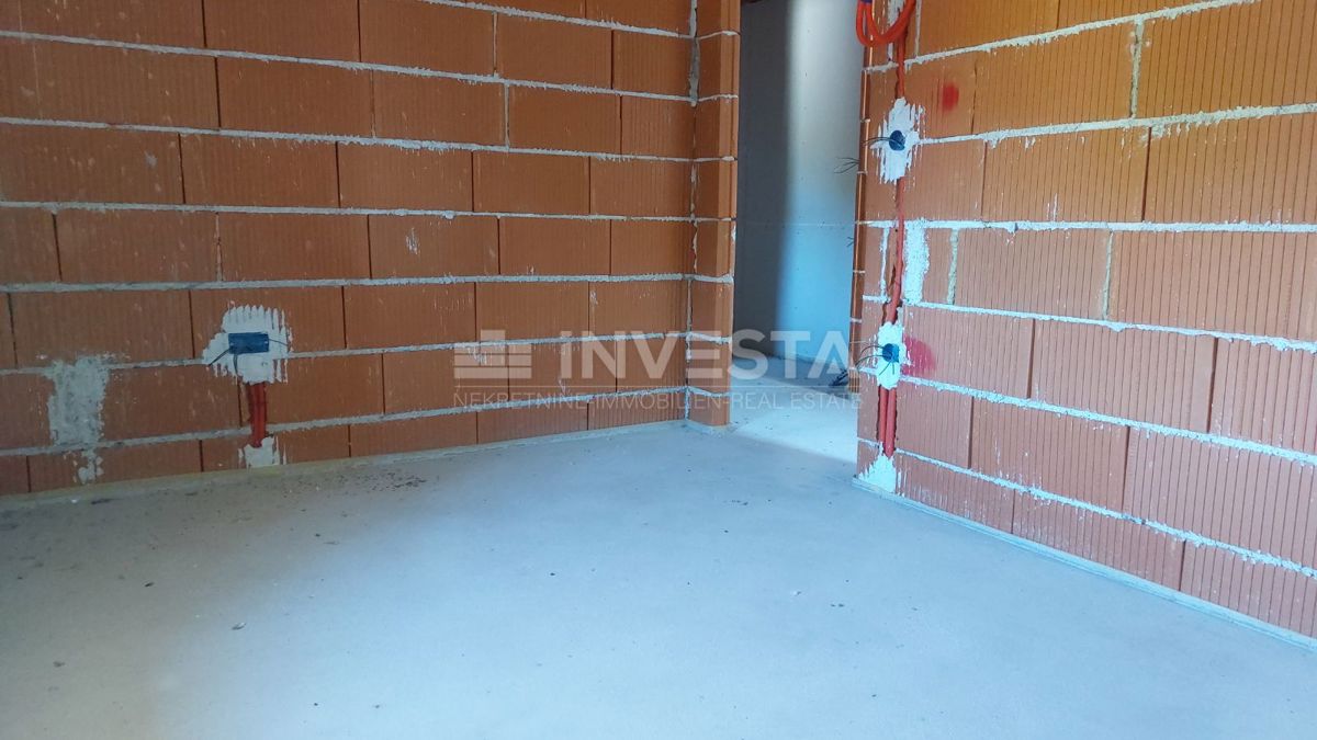 Višnjan, Casa in pietra – ristrutturazione iniziata