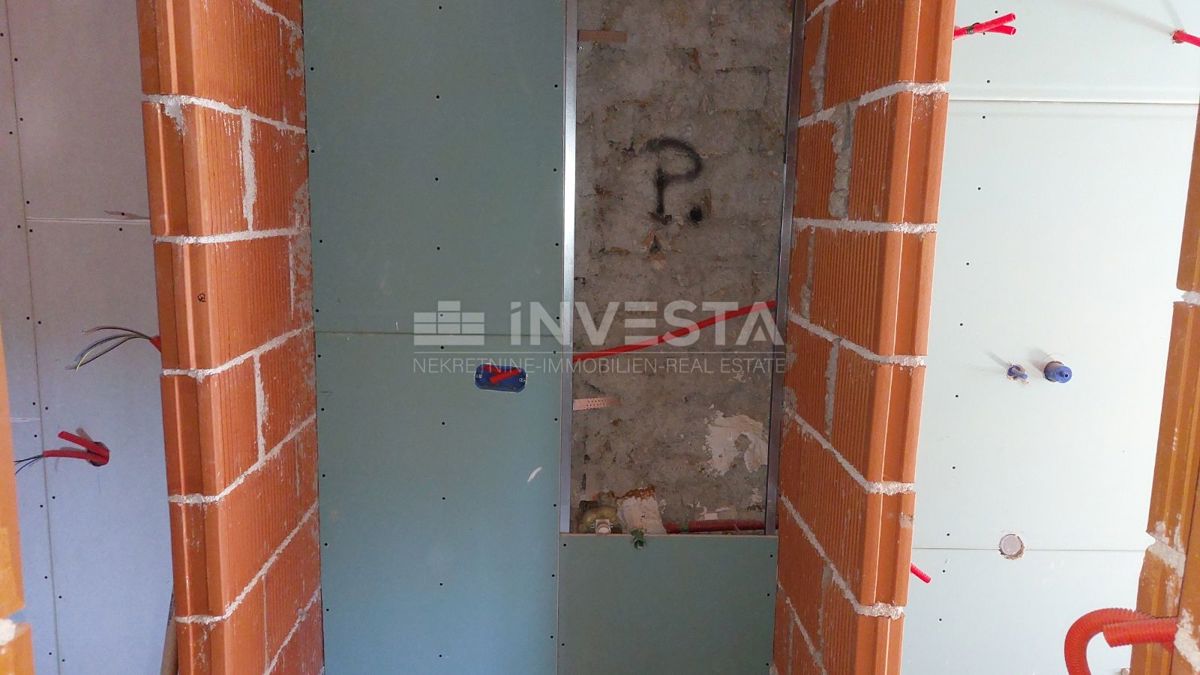 Višnjan, Casa in pietra – ristrutturazione iniziata