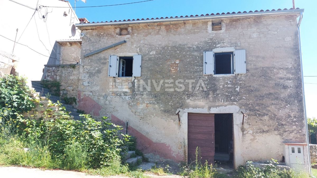 Višnjan, Casa in pietra – ristrutturazione iniziata