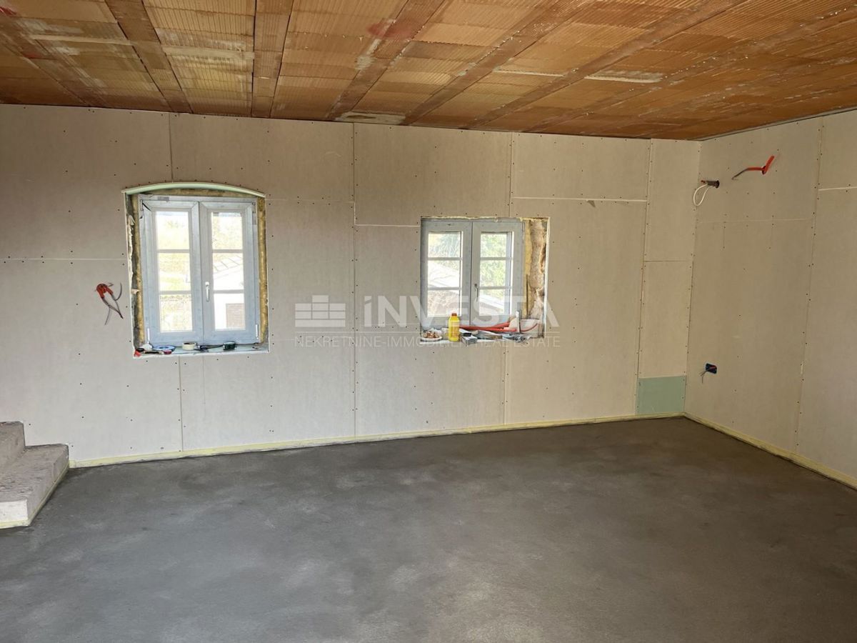 Višnjan, Casa in pietra – ristrutturazione iniziata