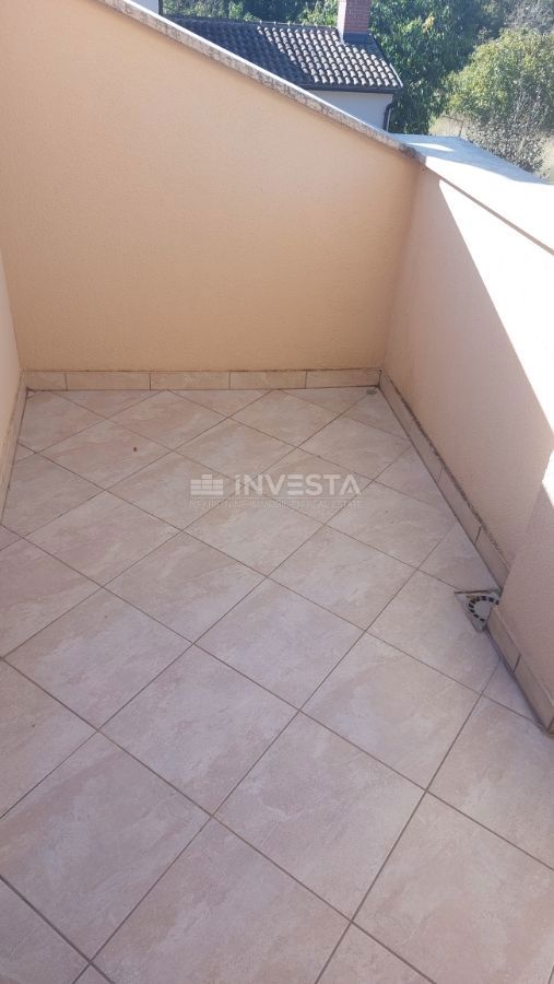 Casa con piscina in una zona tranquilla