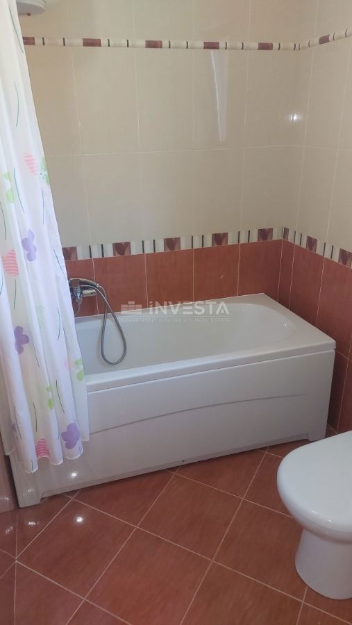 Casa con piscina in una zona tranquilla