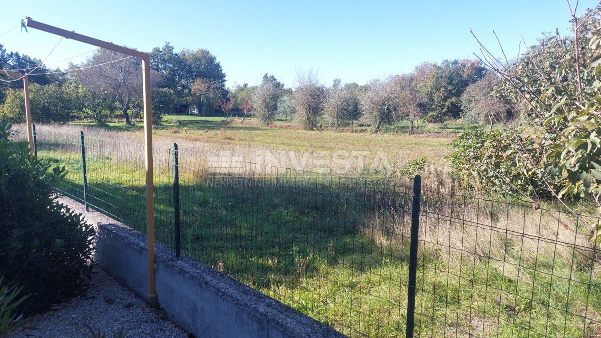 Casa con piscina in una zona tranquilla