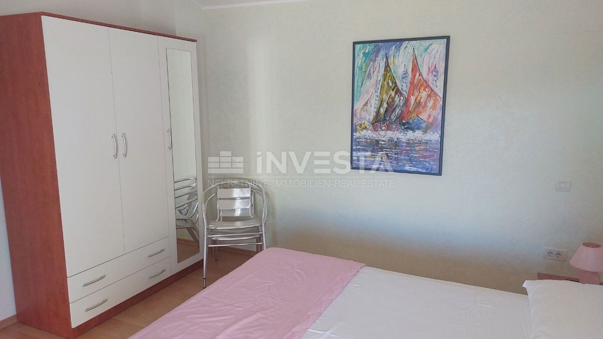 Casa con piscina in una zona tranquilla