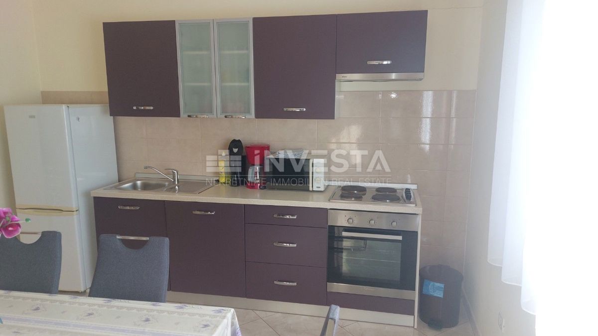 Casa con piscina in una zona tranquilla