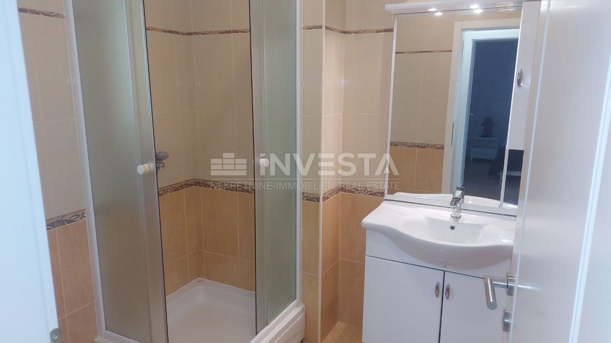 Casa con piscina in una zona tranquilla