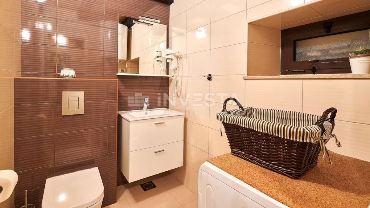 Istria centrale, villa rustica in pietra, area spa, due piscine riscaldate