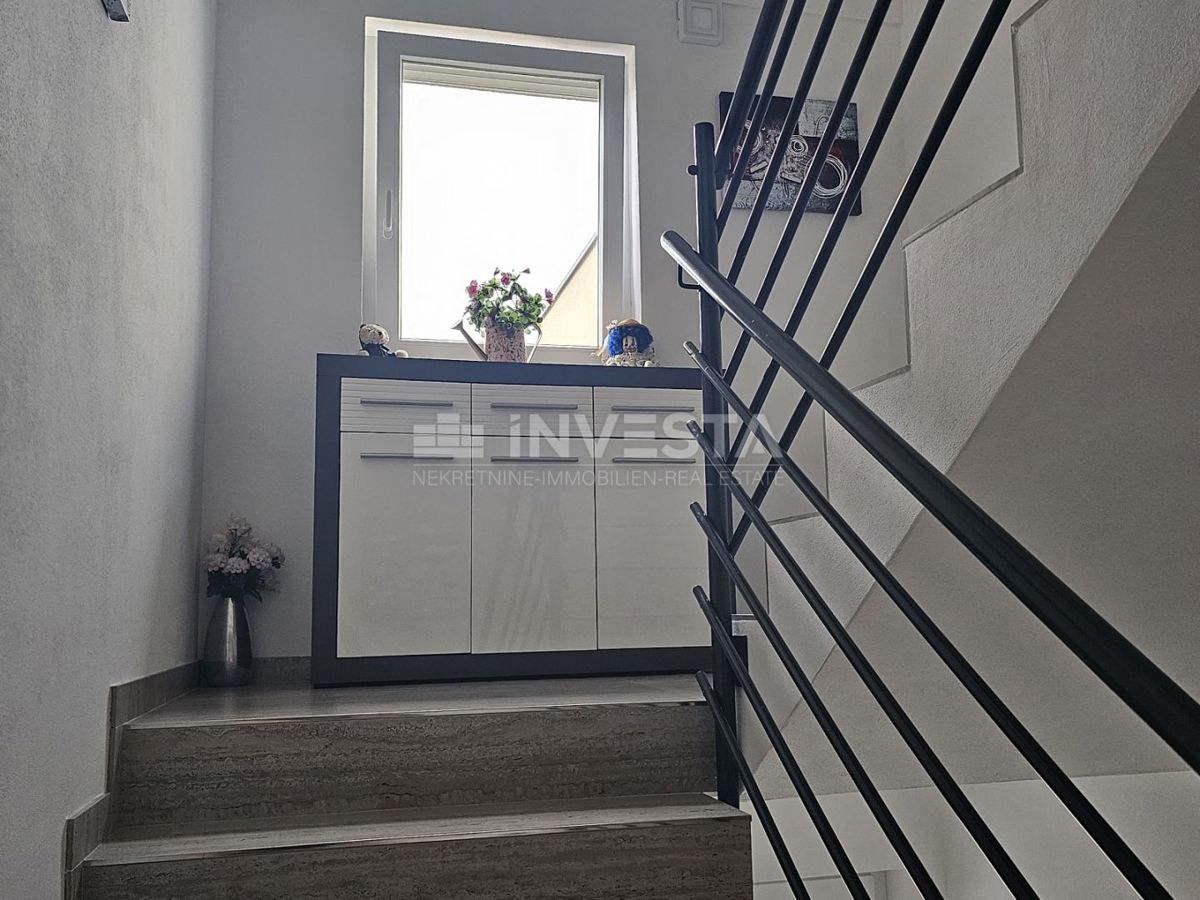 Centro di Pola, due nuovi appartamenti arredati e un garage