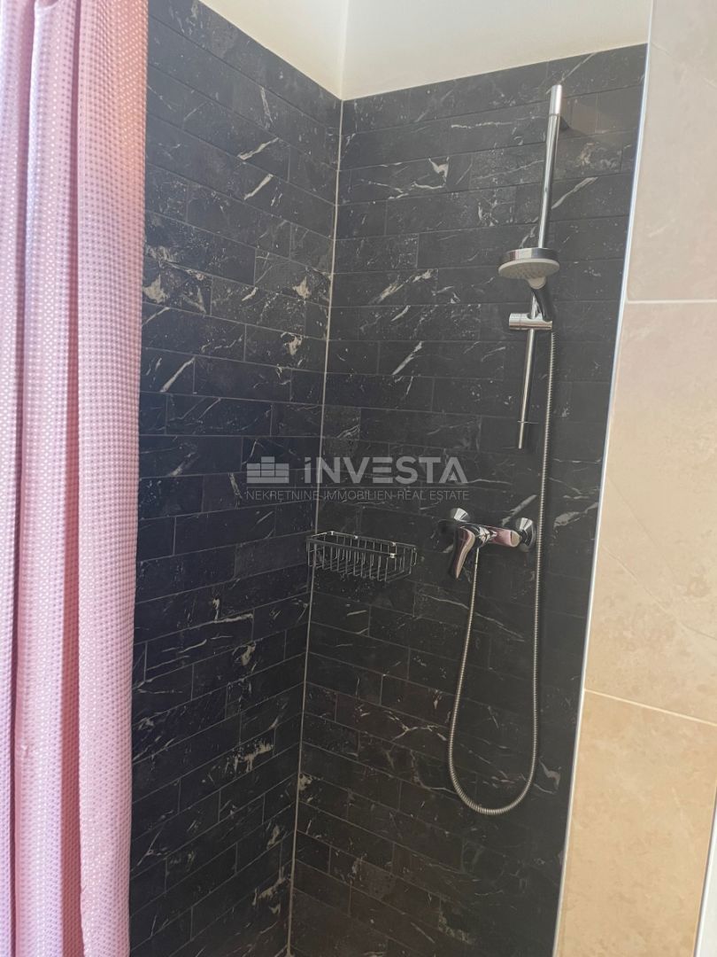 Centro di Pola, due nuovi appartamenti arredati e un garage