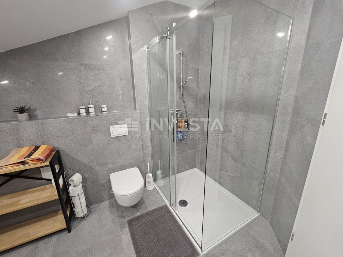 Centro di Pola, due nuovi appartamenti arredati e un garage