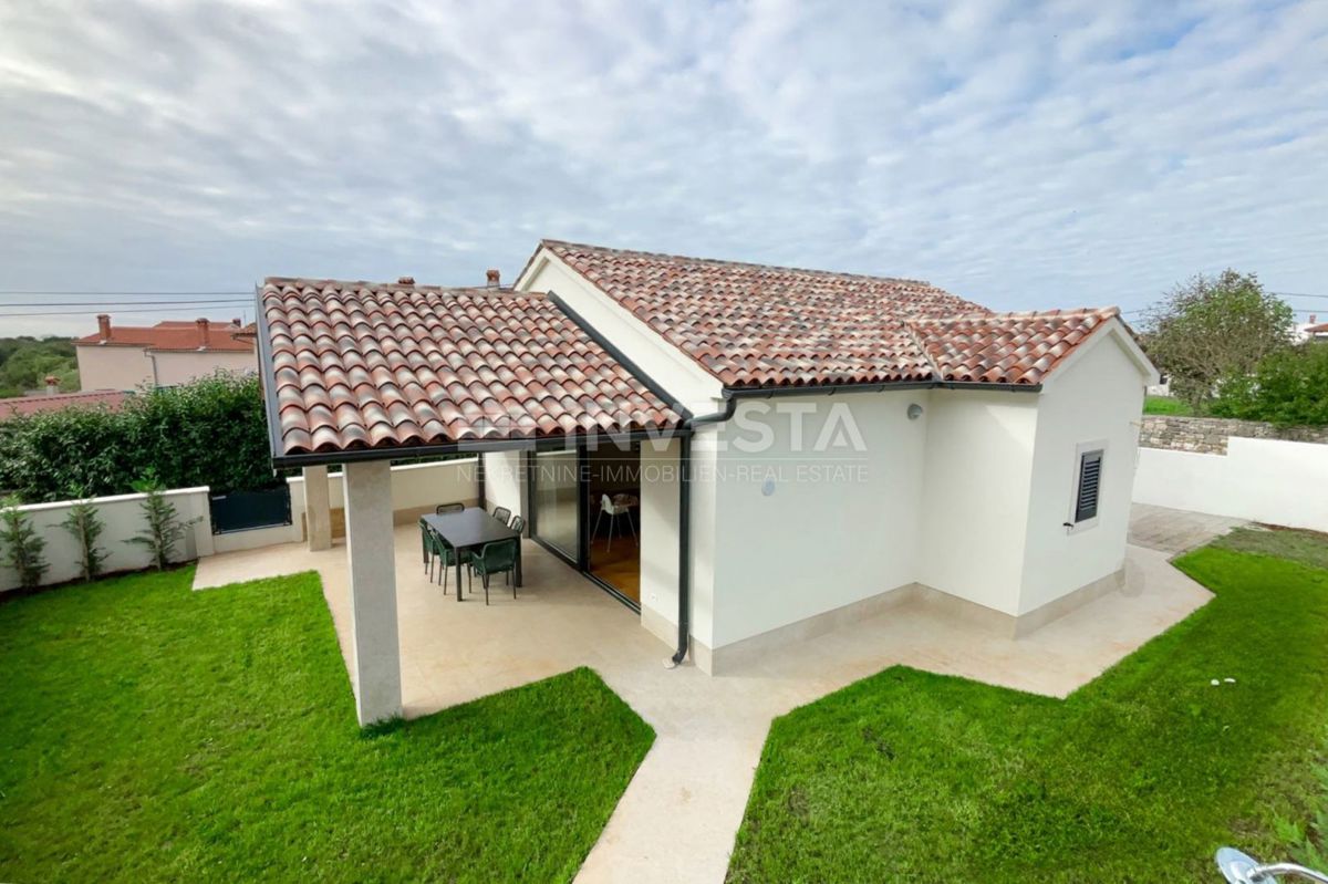 Casa al piano terra lussuosamente attrezzata con giardino