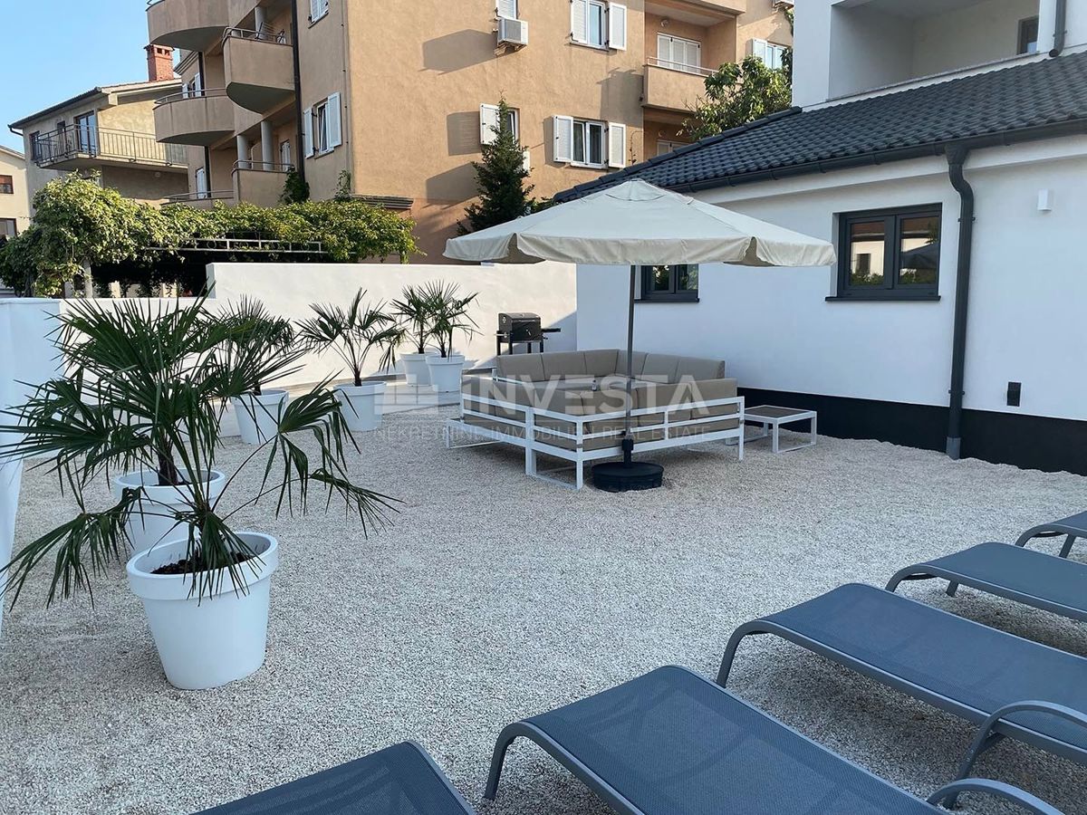 Premantura, appartamento lussuoso e spazioso di 123m2 con giardino e jacuzzi