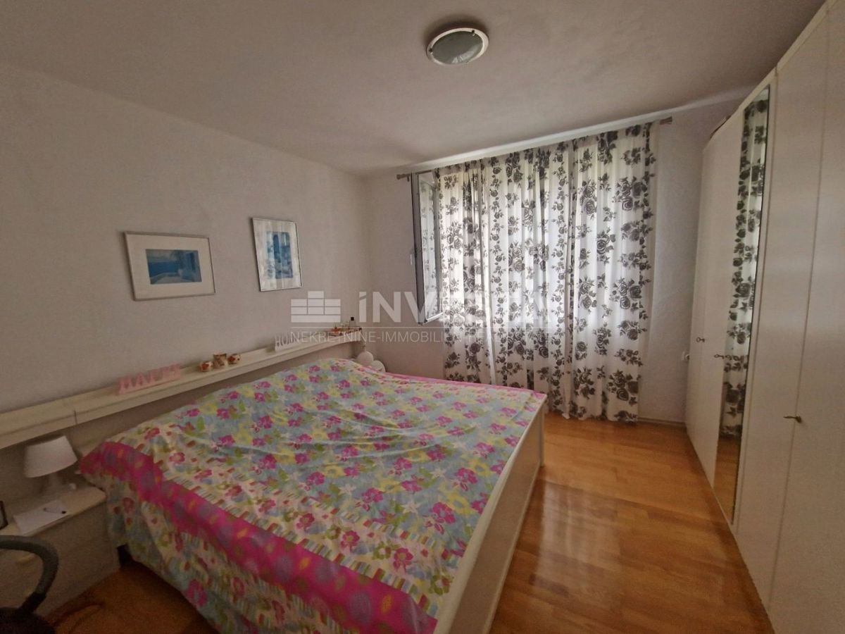 Zona Fasana, palazzina con 4 unità abitative, vicino al mare