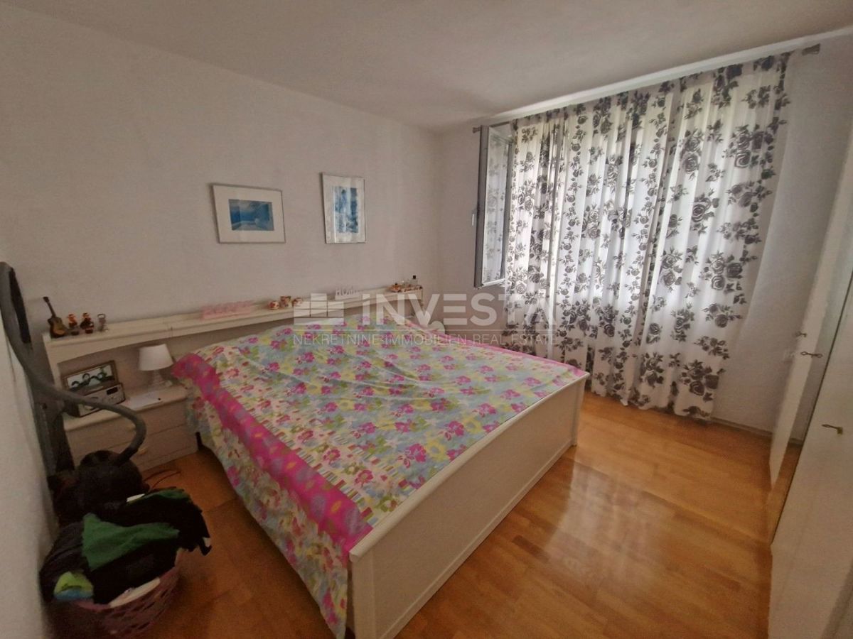 Zona Fasana, palazzina con 4 unità abitative, vicino al mare