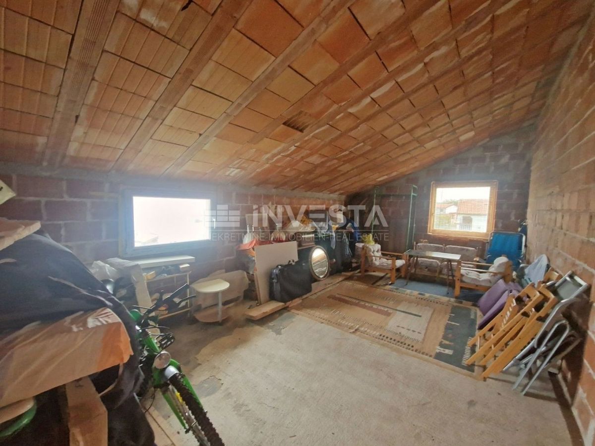 Zona Fasana, palazzina con 4 unità abitative, vicino al mare