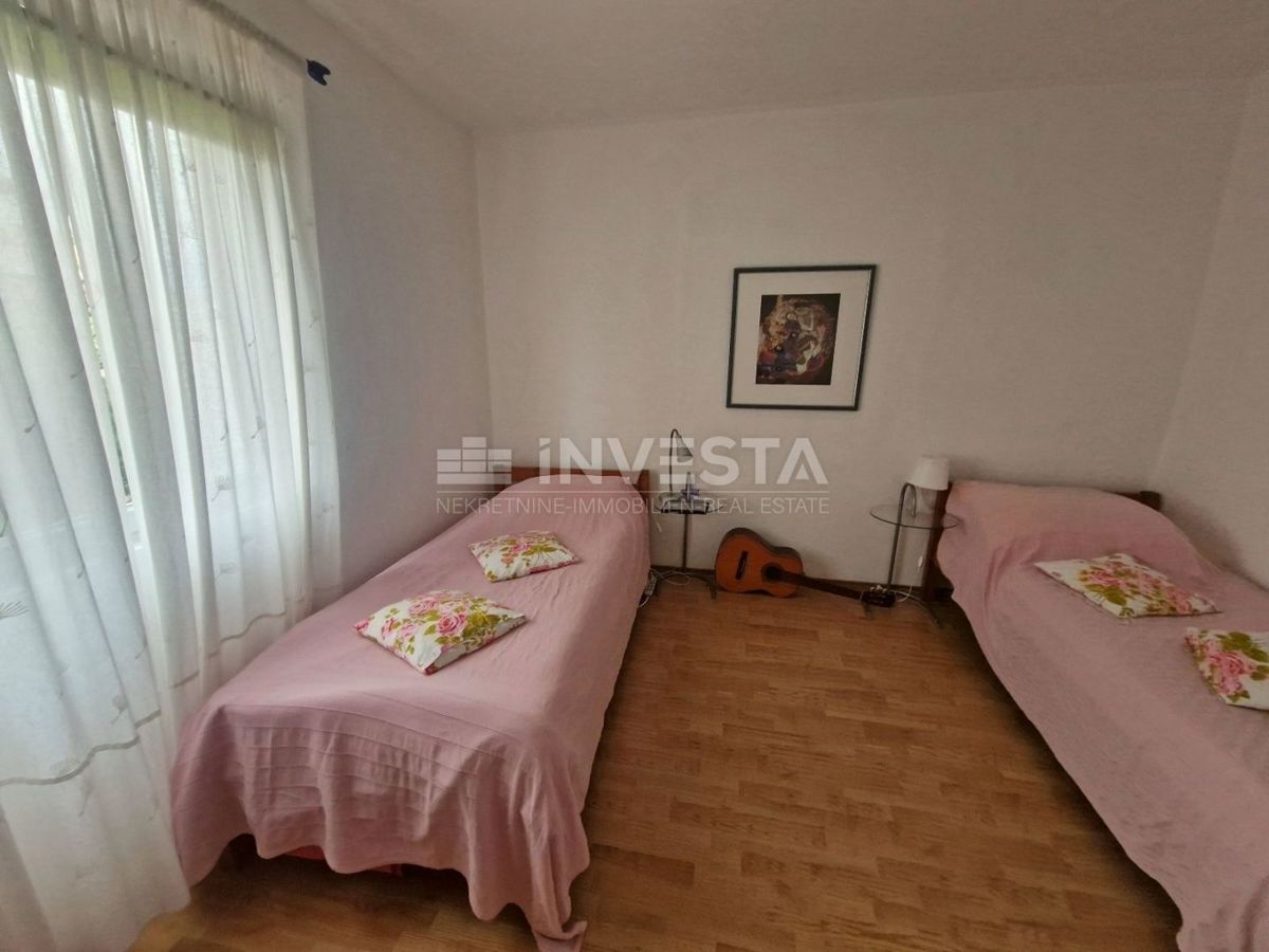 Zona Fasana, palazzina con 4 unità abitative, vicino al mare