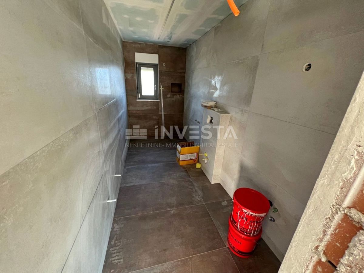 Dintorni di Labina, casa moderna ad un piano di nuova costruzione, 137 m2, 3 camere da letto