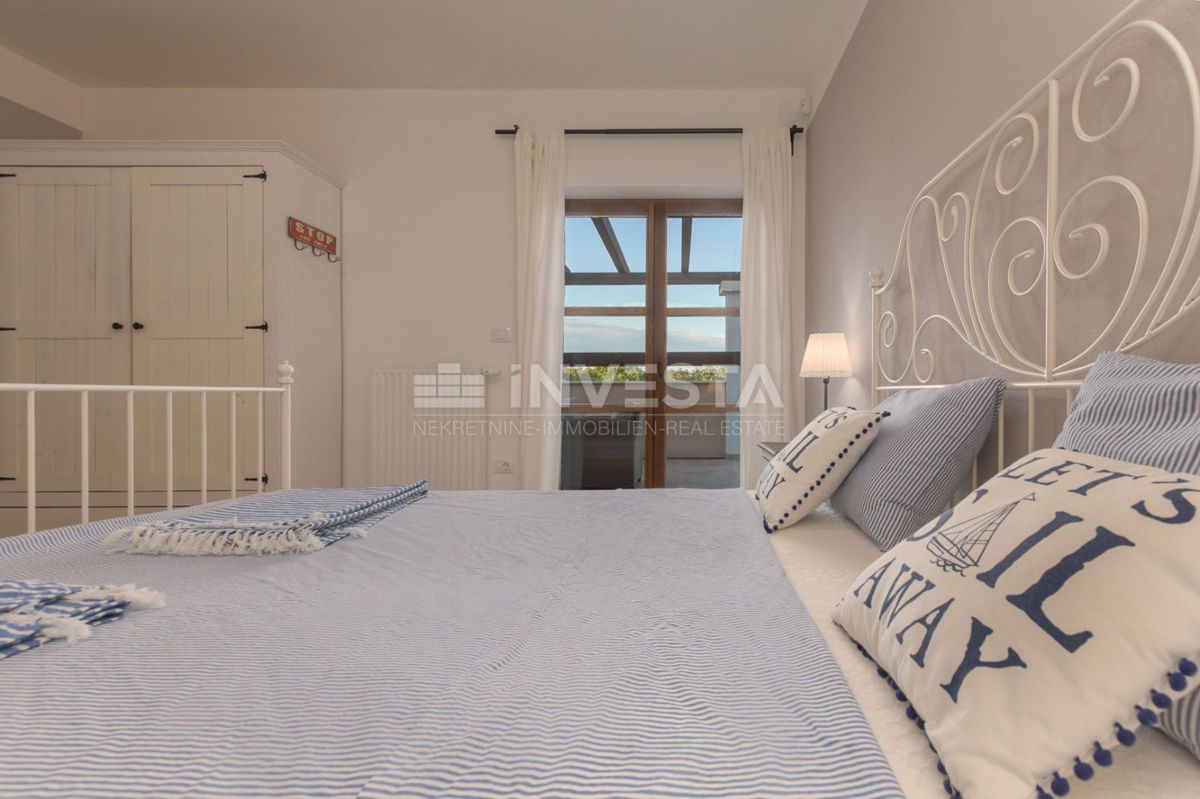 Dintorni di Dignano, Villa rustica di lusso con piscina