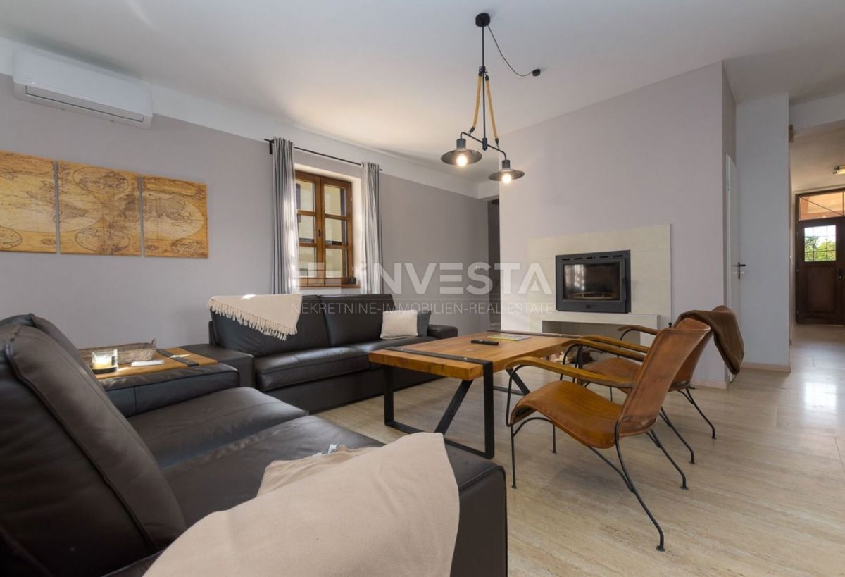 Dintorni di Dignano, Villa rustica di lusso con piscina