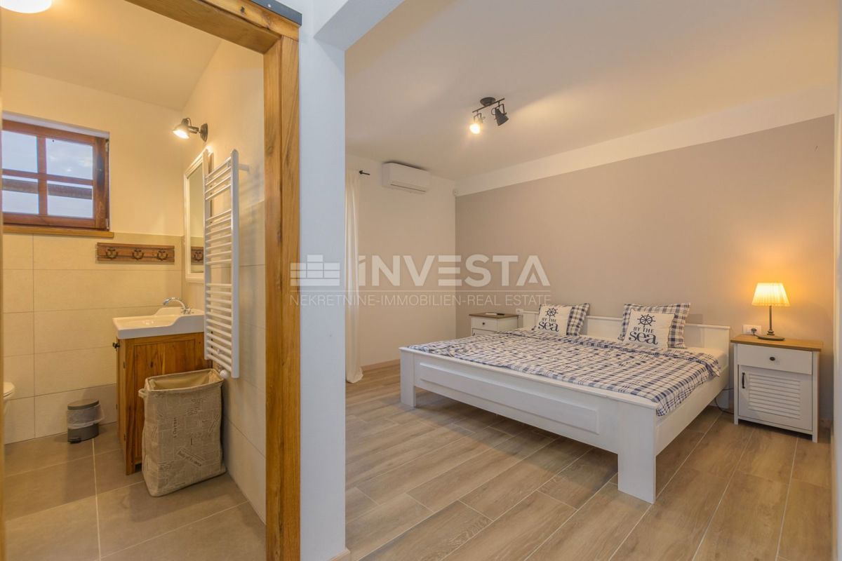 Dintorni di Dignano, Villa rustica di lusso con piscina