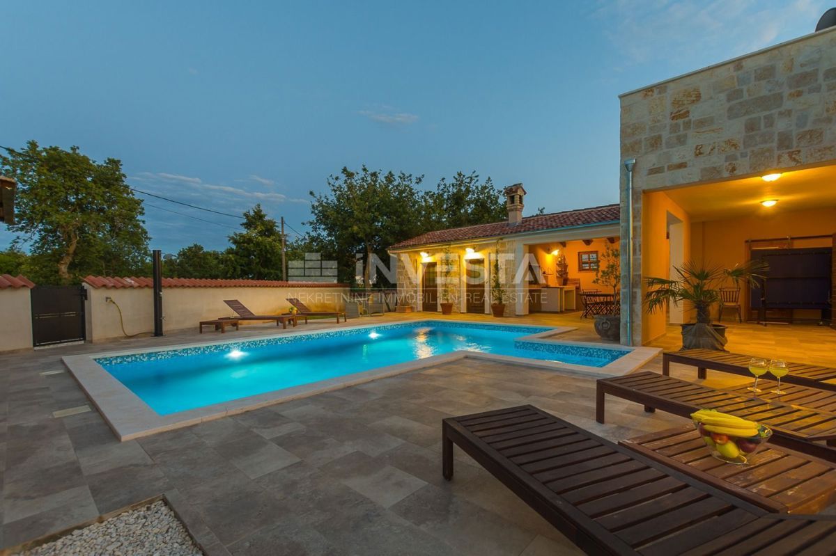 Dintorni di Dignano, Villa rustica di lusso con piscina