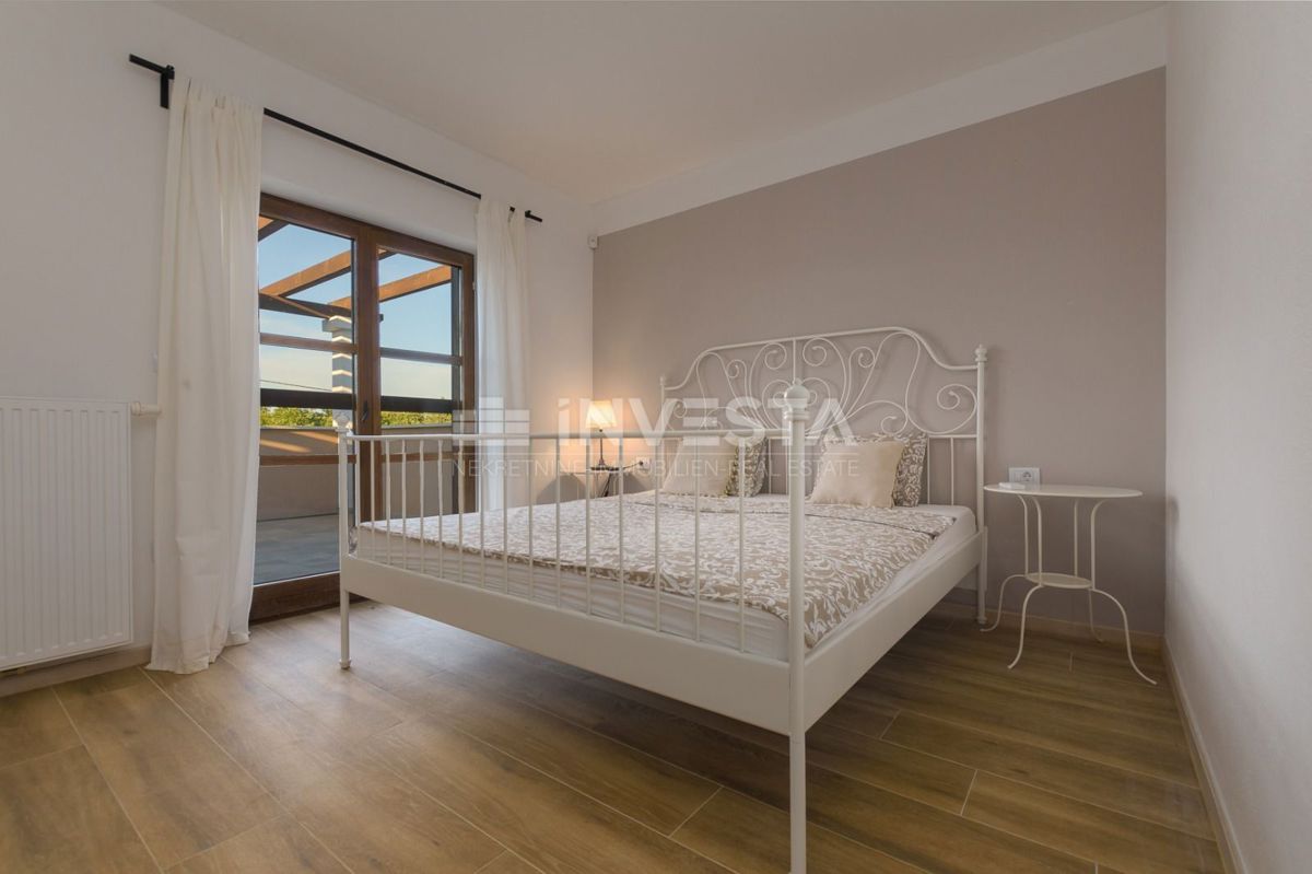 Dintorni di Dignano, Villa rustica di lusso con piscina