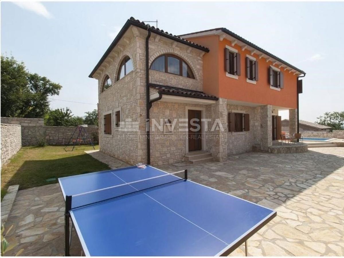 Villa indipendente con piscina nei dintorni di Barban