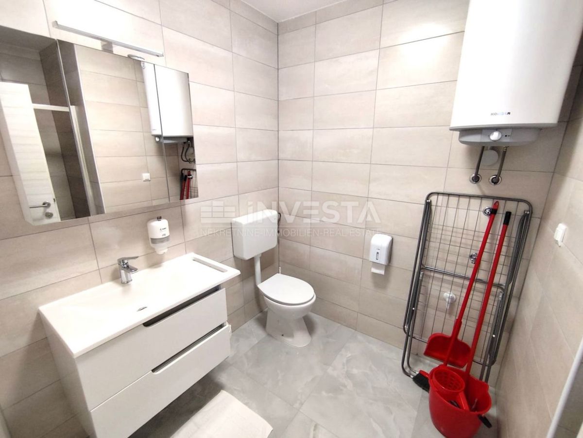 Appartamento con 2 camere da letto, terrazza, parcheggio, vicino al mare e a Fasana