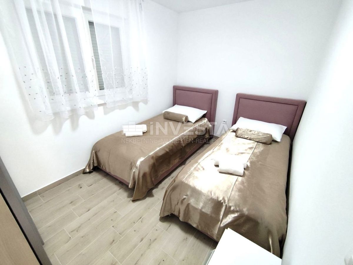 Appartamento con 2 camere da letto, terrazza, parcheggio, vicino al mare e a Fasana