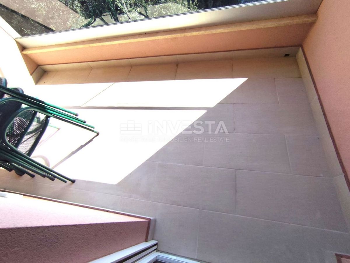 Appartamento con 2 camere da letto, terrazza, parcheggio, vicino al mare e a Fasana