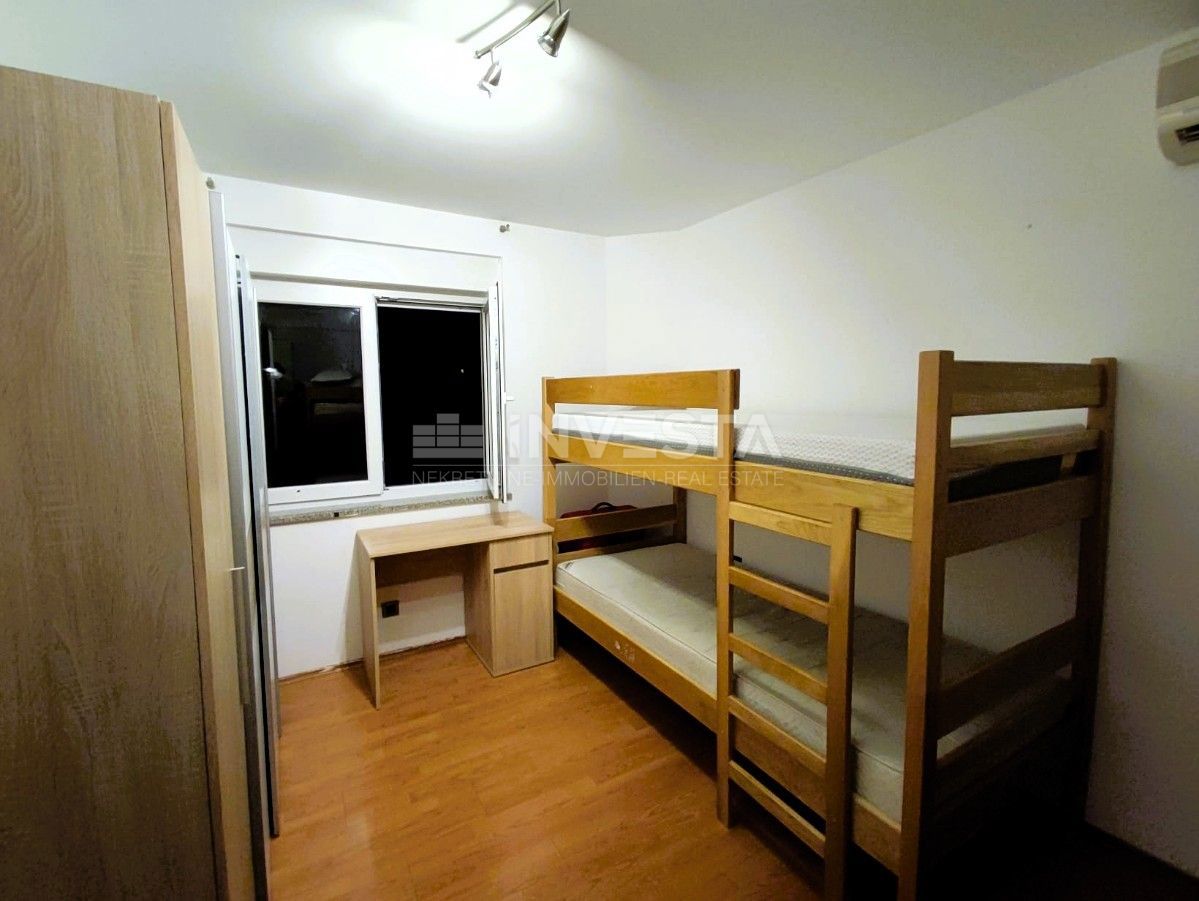 Valdebek – Appartamento al piano terra, 2 camere da letto, posto auto in garage