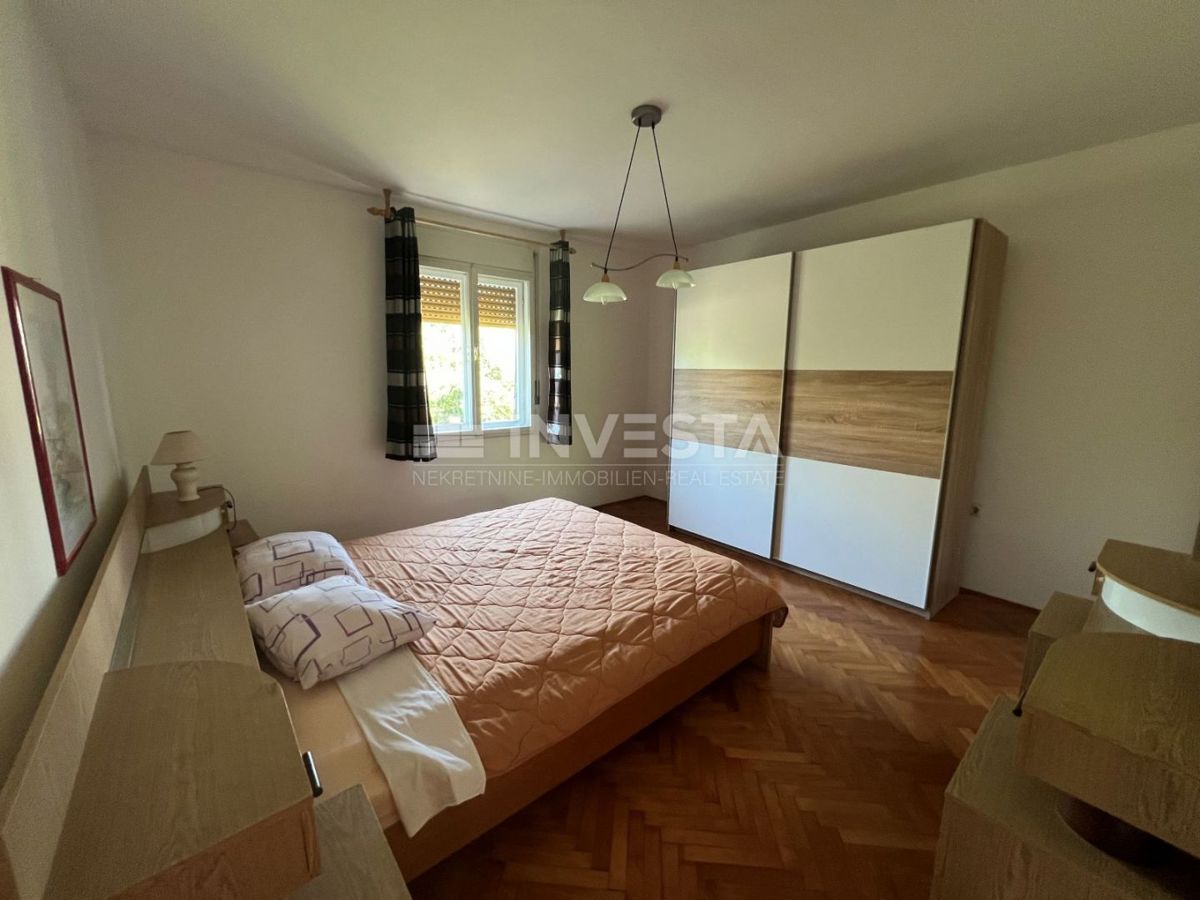 Pola, Stignano – casa indipendente con due appartamenti e un garage