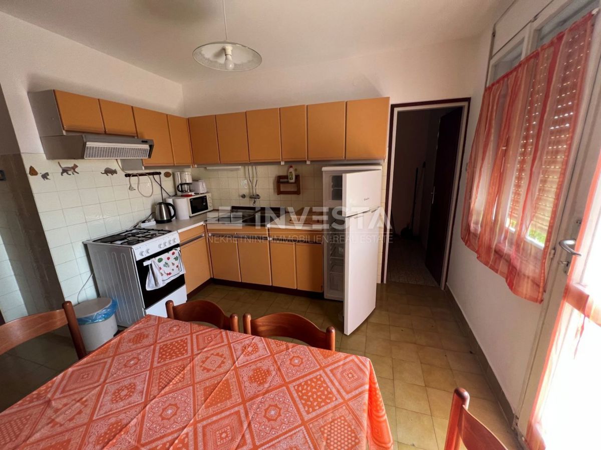 Pola, Stignano – casa indipendente con due appartamenti e un garage