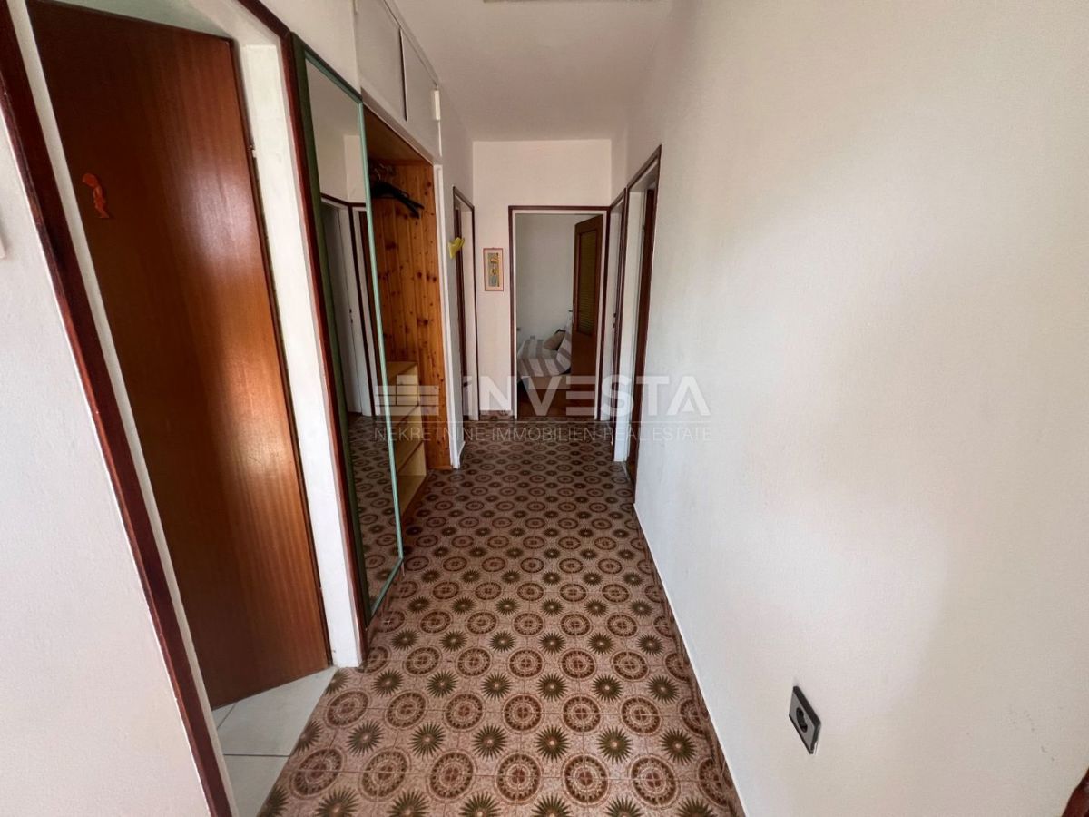 Pola, Stignano – casa indipendente con due appartamenti e un garage