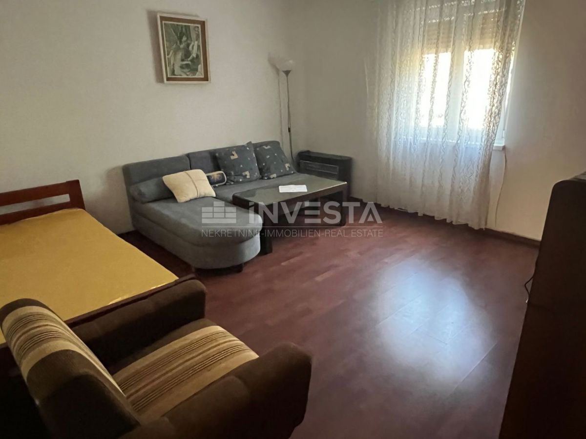 Pola, Stignano – casa indipendente con due appartamenti e un garage