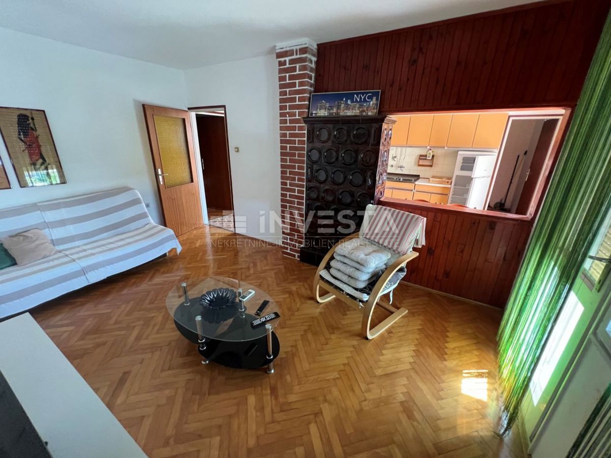 Pola, Stignano – casa indipendente con due appartamenti e un garage