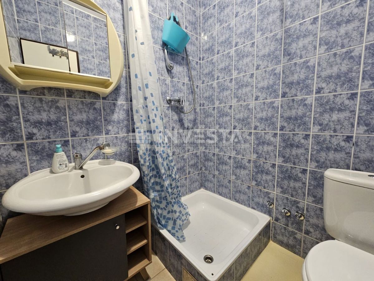 Medulin, appartamento al piano terra, terrazza, piscina